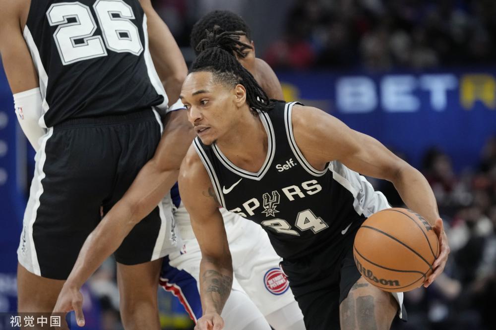 施来提升他 施来提升他