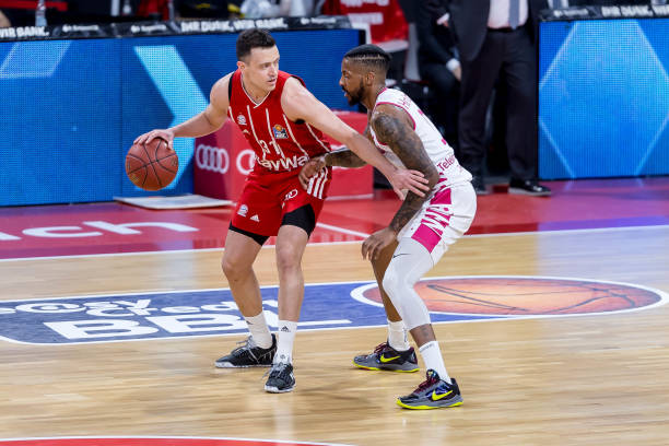 凭借在英超 凭借在英超