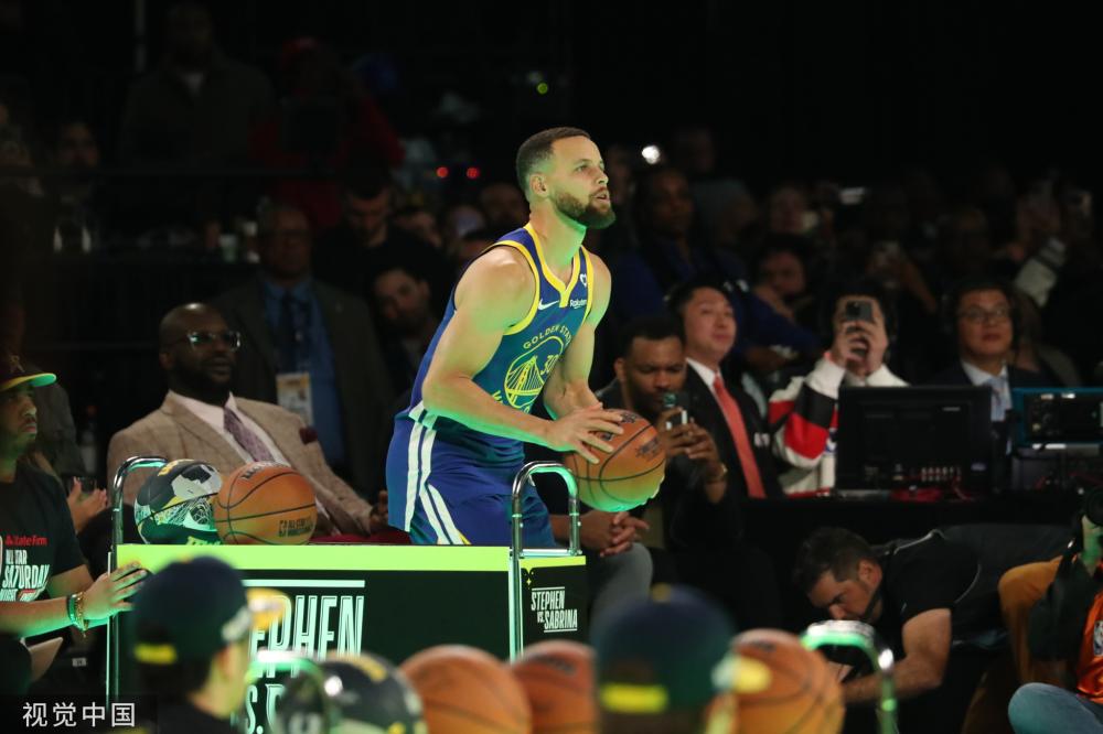 雄心勃勃的 雄心勃勃的