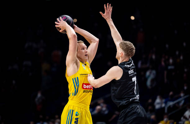 局充满新的 局充满新的